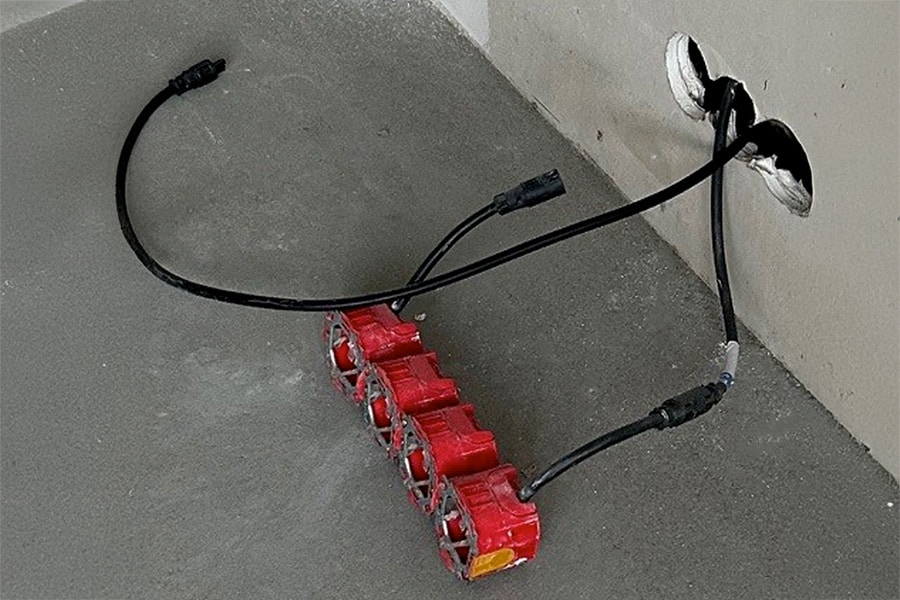 Stekerbaar installeren omarmd door installateur en aannemer 2
