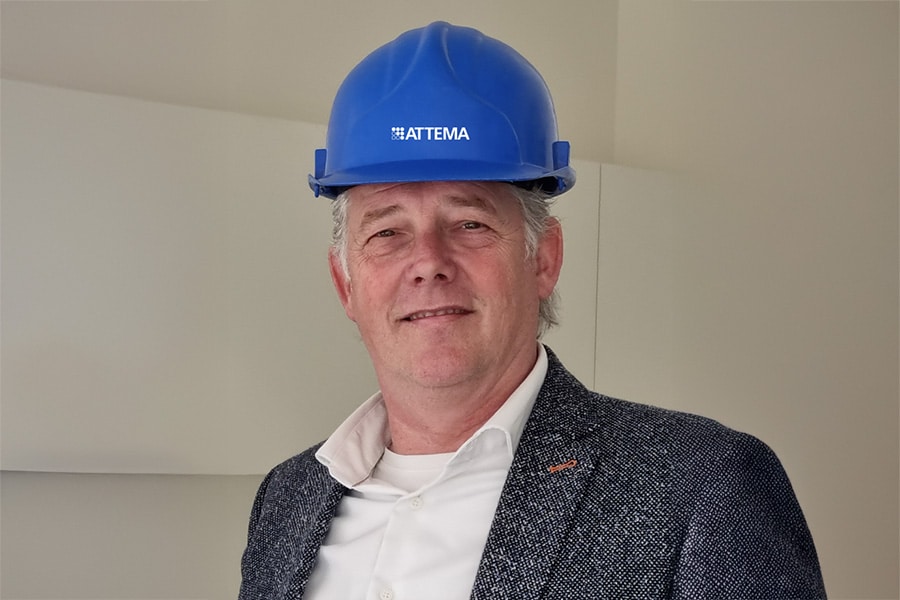 Stekerbaar installeren omarmd door installateur en aannemer 1