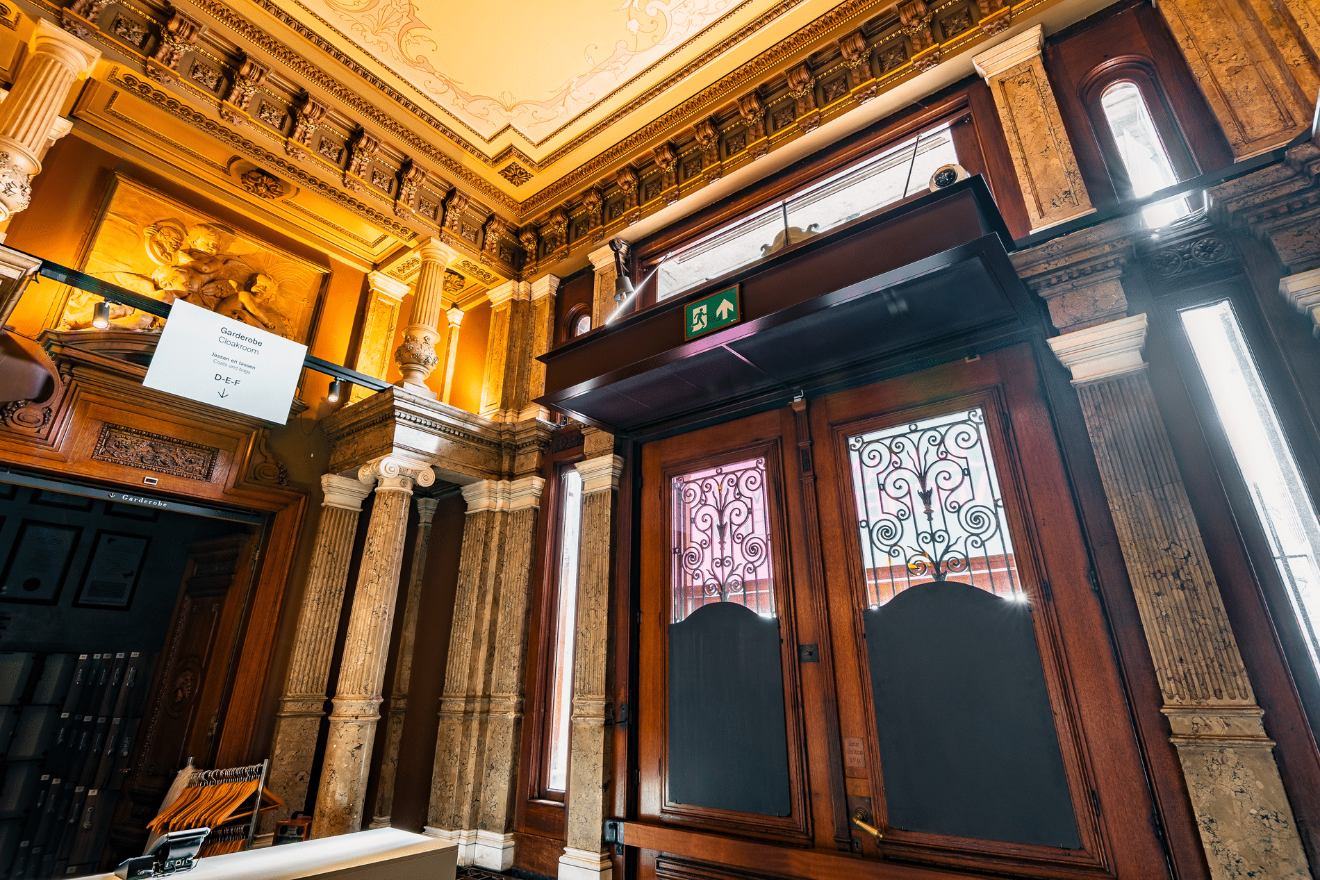 Innovatief luchtgordijn scheidt binnen- en buitenklimaat in Teylers Museum Haarlem 3