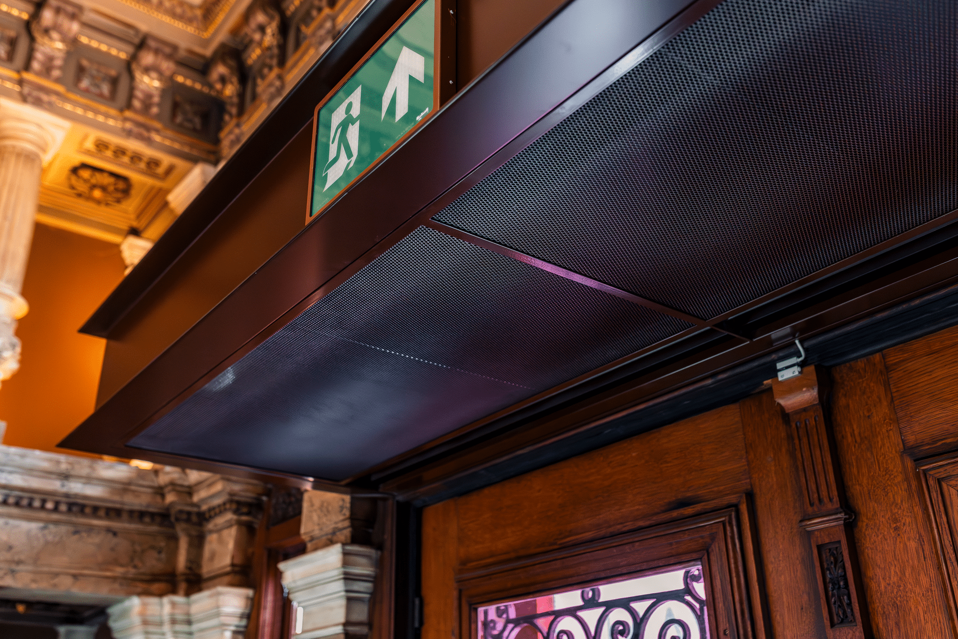 Innovatief luchtgordijn scheidt binnen- en buitenklimaat in Teylers Museum Haarlem 2