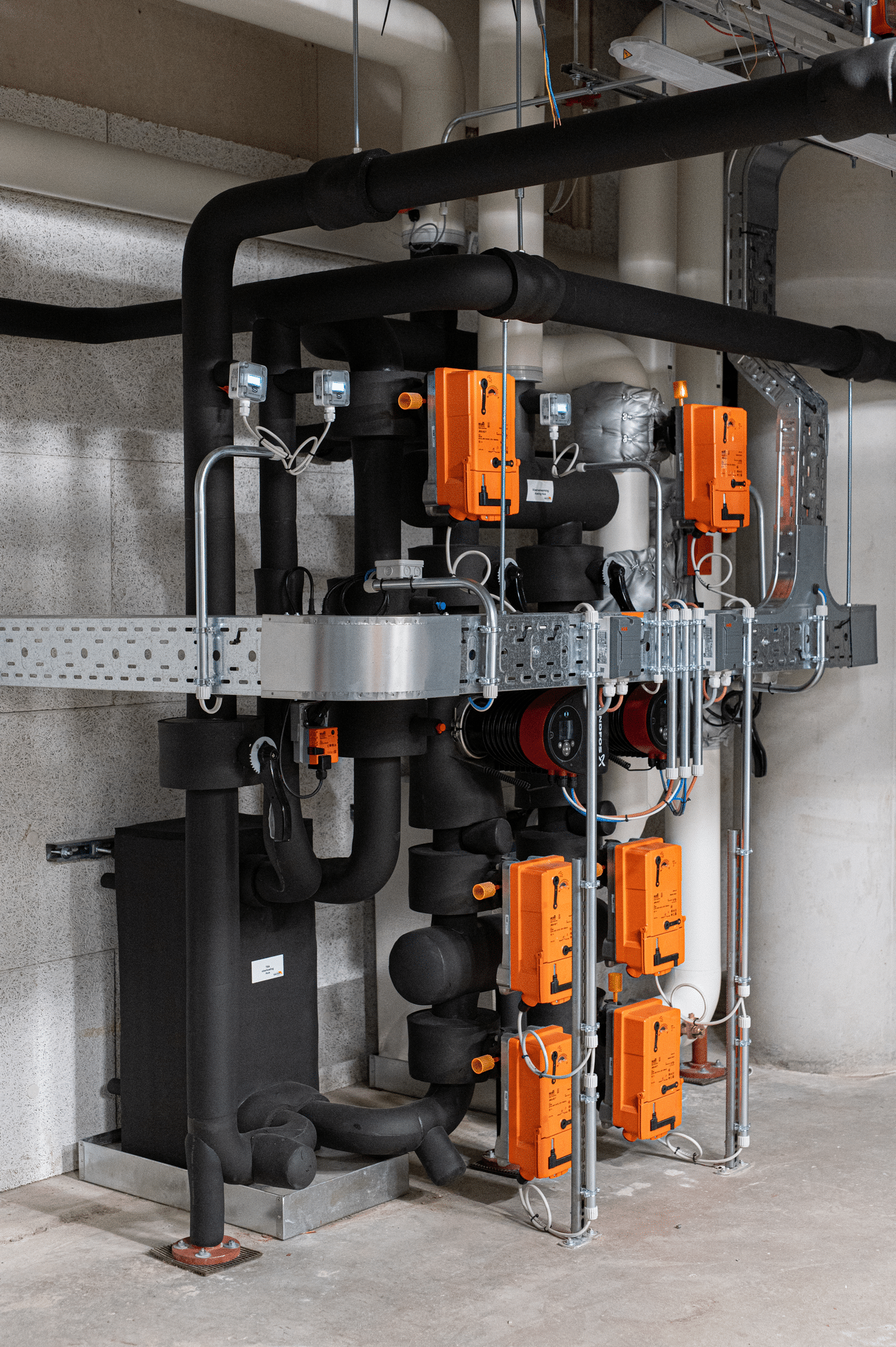 Specialist in bekabeling van regeltechniek 1